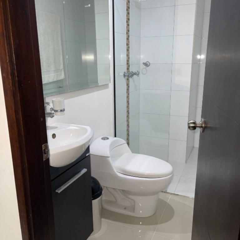 Apartamento familiar laureles 203 - Two-Bedroom Apartment - 6