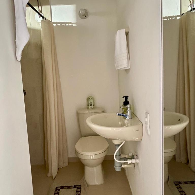 El Aldabón - Villa de Leyva - Quadruple Room with Private Bathroom - 3