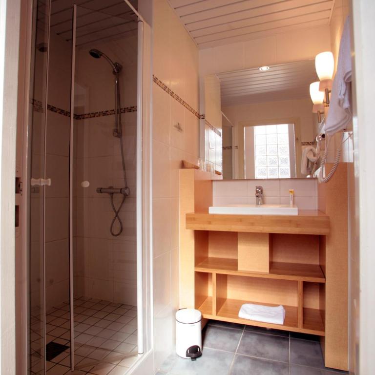Hôtel Restaurant l'Hirondelle - Petite Chambre Double - 3