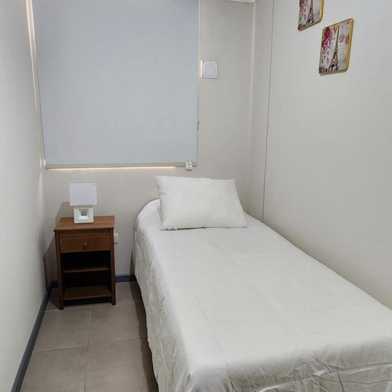 Dormitorio individual - Baño, Altos de San Miguel - Apartamento de 1 dormitorio - 1