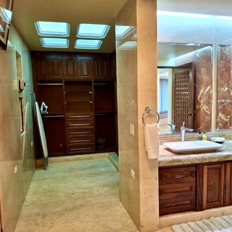 P V near Colomitos Beach Boutique Hotel - Presidential Suite - 7