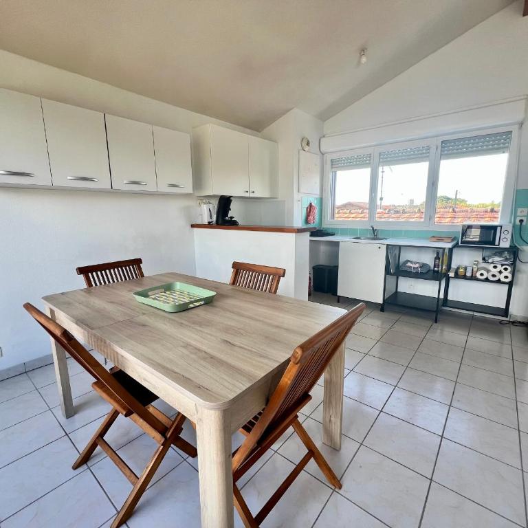 Duplex T3 avec parking privé, près du port à La Teste de Buch - FR-1-319-587 - Apartment - 9