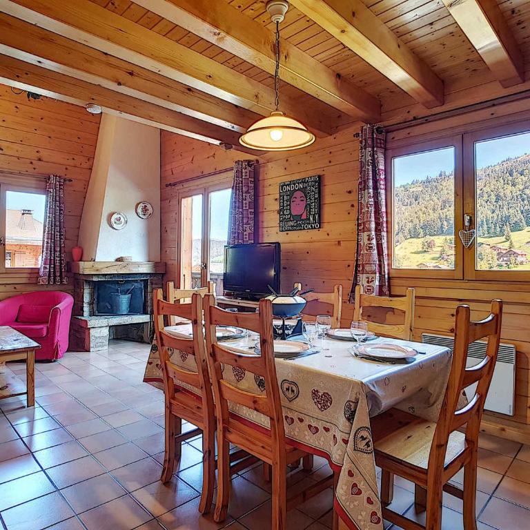 Demi-chalet 6 pers à La Clusaz avec WiFi, animaux admis et parking - FR-1-818-102 - Appartement - 3