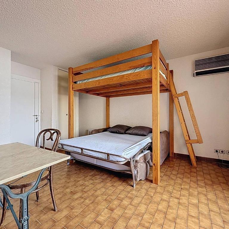 Studio climatisé avec grande terrasse à Bormes - FR-1-610-109 - Studio - 2