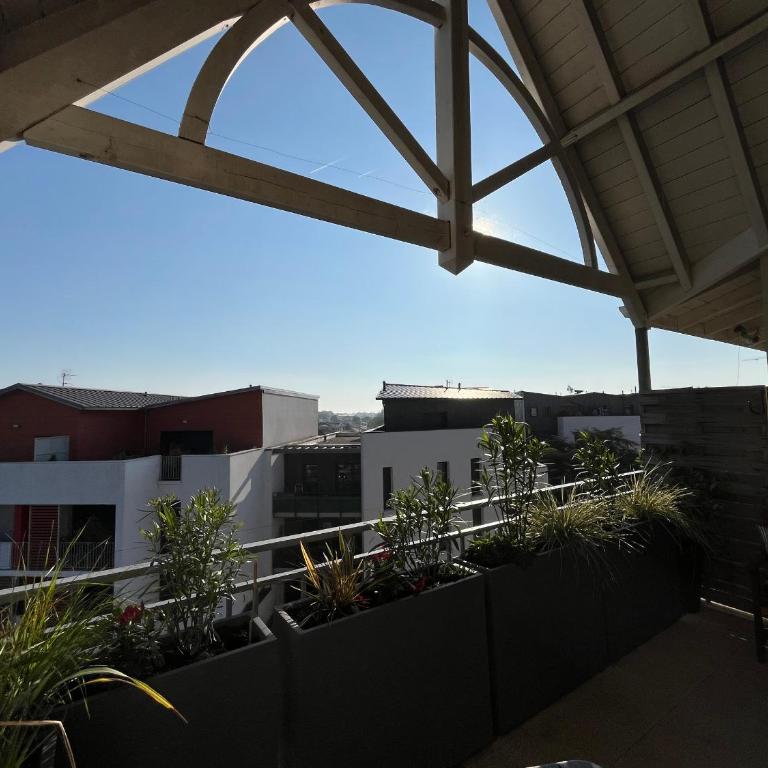 T2 lumineux en centre-ville avec balcon et parking sécurisé - FR-1-319-612 - Appartamento - 13