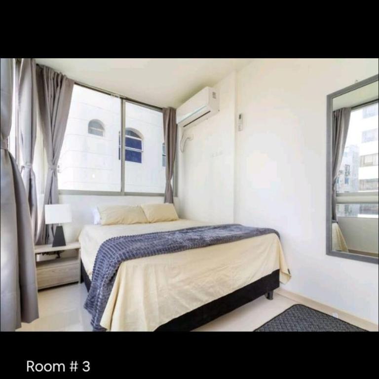 El Laguito Apartamento - Three-Bedroom Apartment - 17