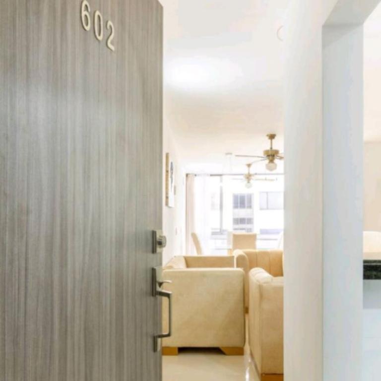 El Laguito Apartamento - Three-Bedroom Apartment - 23