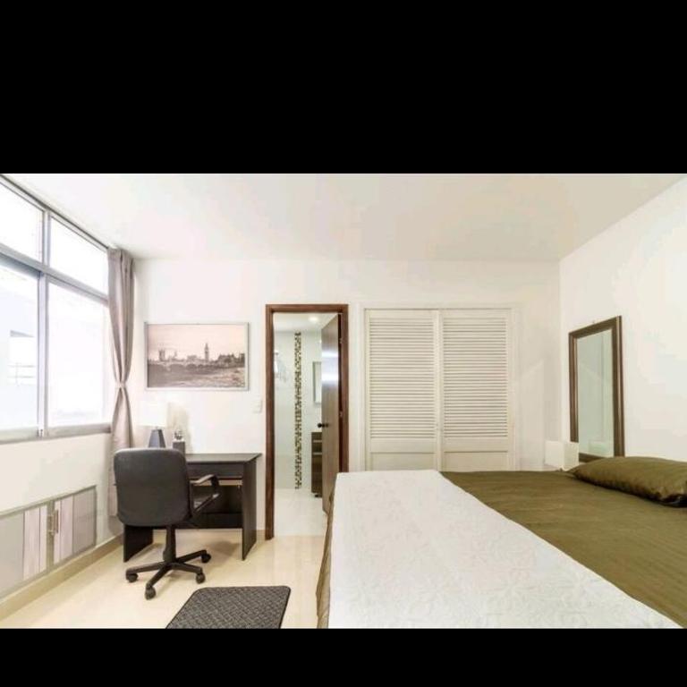 El Laguito Apartamento - Three-Bedroom Apartment - 28