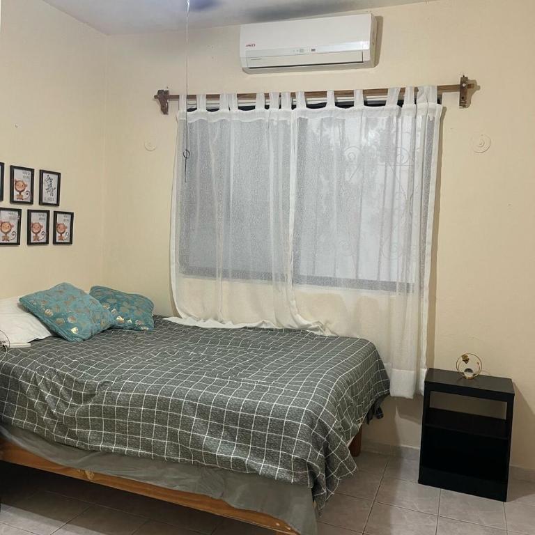 Accommodation in Cancun with a pool, TV, Wi-Fi, and AC - Three-Bedroom House - 7