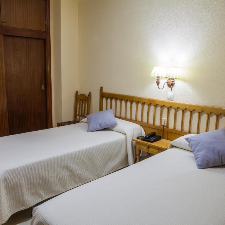 Hotel Tres Jotas Conil - Habitación Doble - 2 camas - 1