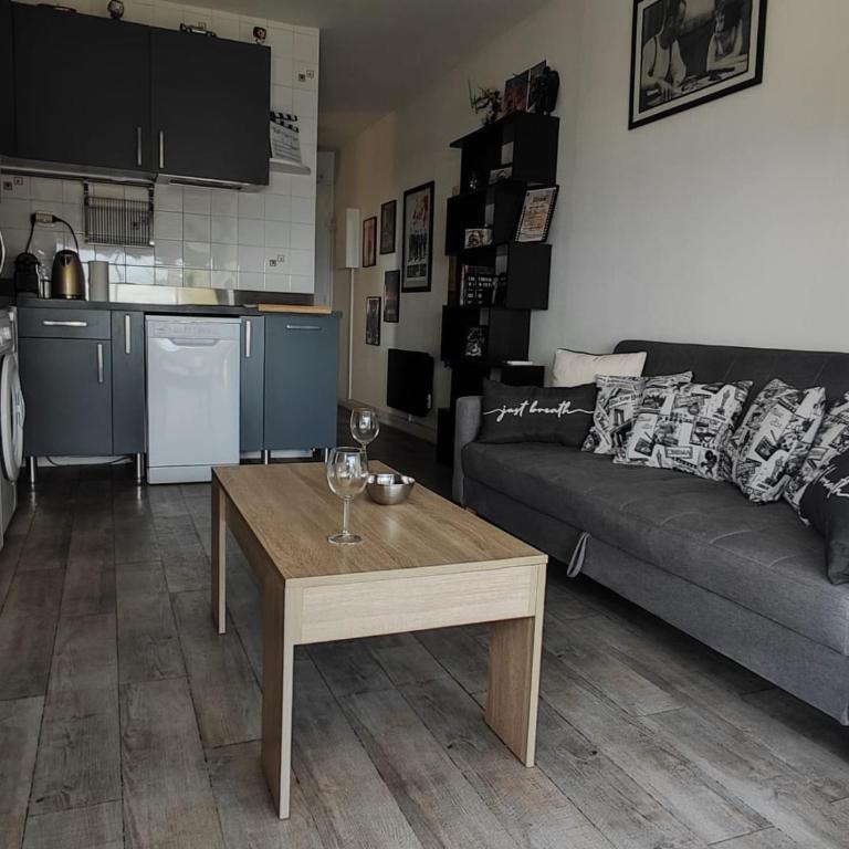 Clap de Soleil Studio Vue Mer, Clim, Fibre, Idéal 2 Pers - One-Bedroom Apartment - 10