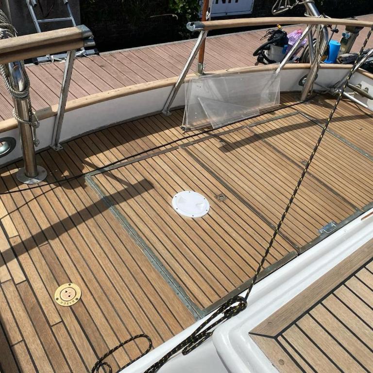 Nuit insolite a bord d un bateau - Mobile Home - 2