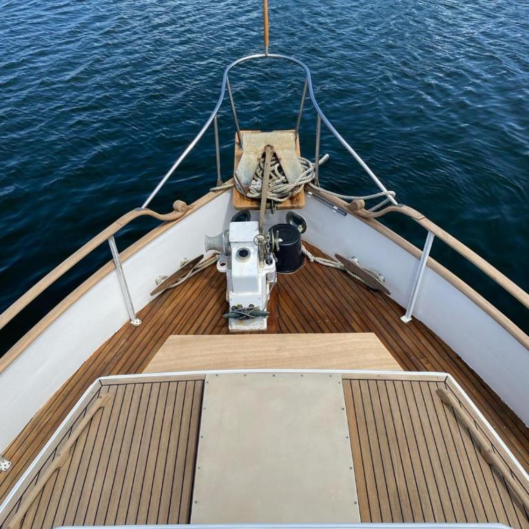 Nuit insolite a bord d un bateau - Mobile Home - 9