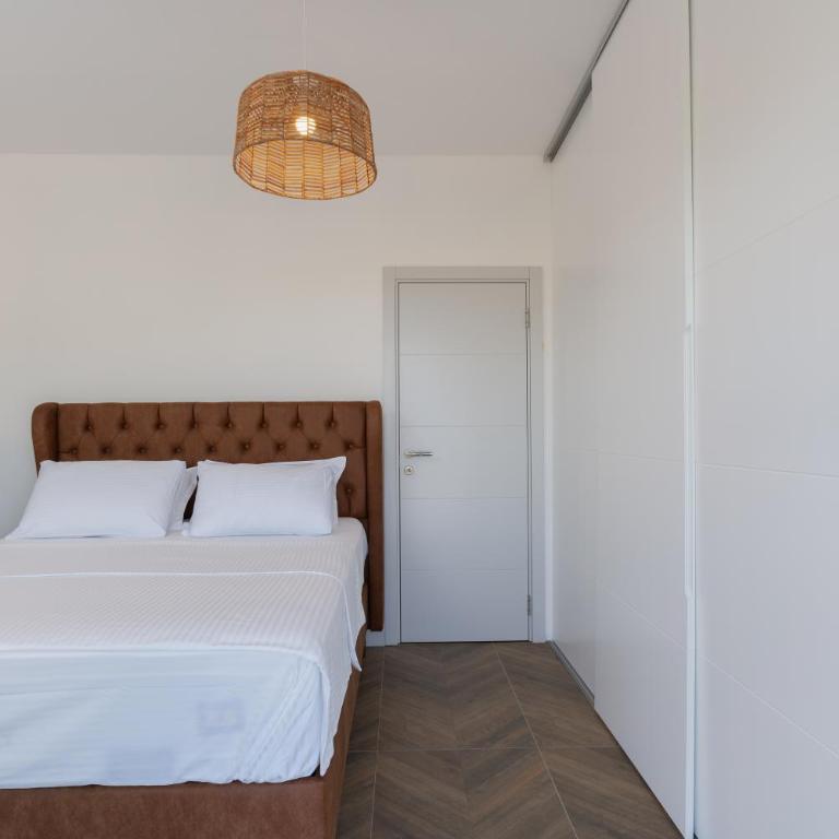 Family House Giardino Verde - Villa with Private Pool - 23