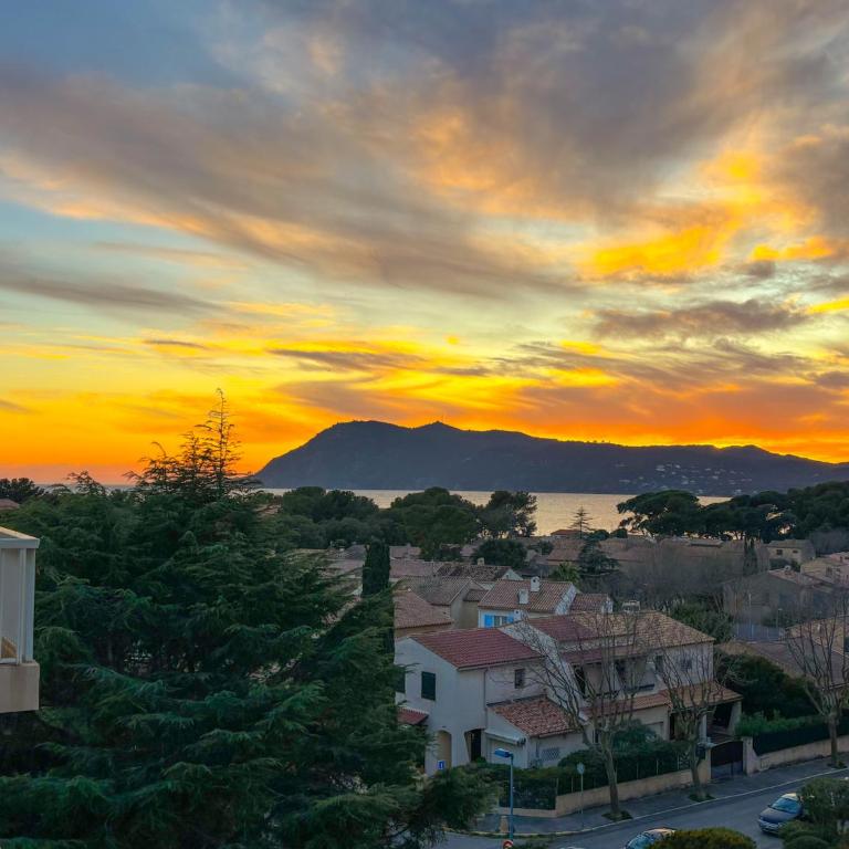 Studio Emeraude Proche Plage Clim Balcon Dernier Etage Parking - Saint Mandrier Sur Mer - Pin Rolland - Apartment mit Balkon - 15