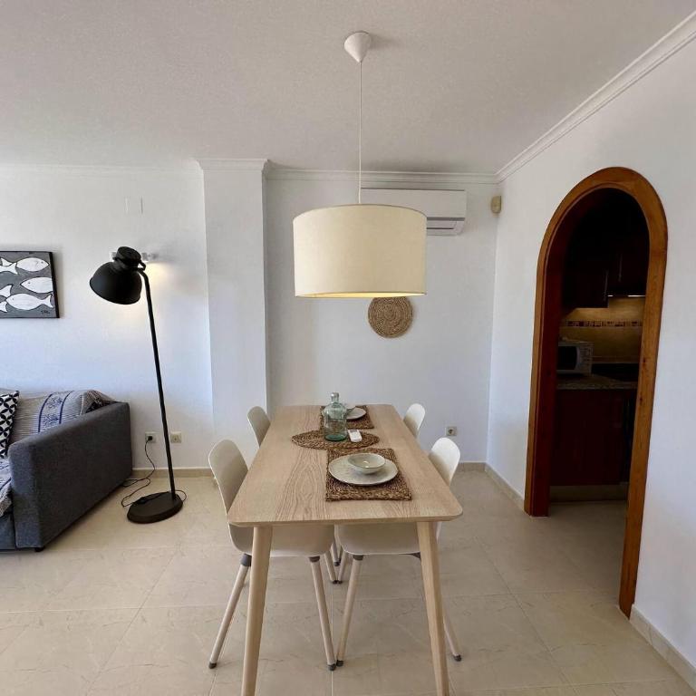 Apartamento Jardines PG018 - Two-Bedroom Apartment - 12