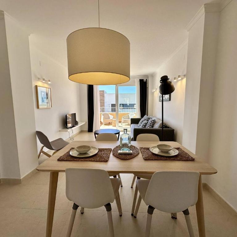 Apartamento Jardines PG018 - Two-Bedroom Apartment - 11
