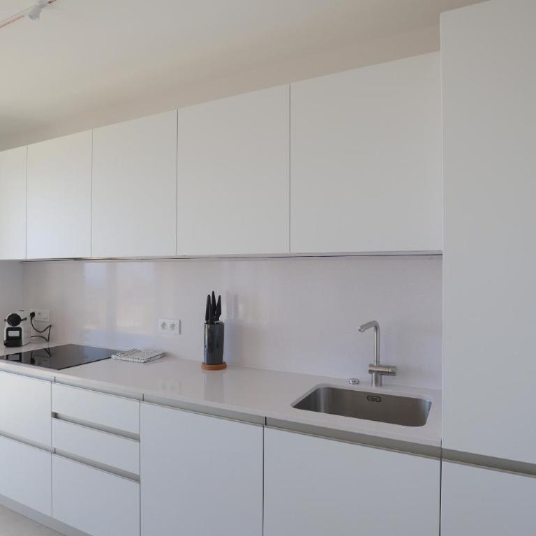 Luxury 2bedrms with SeaView CityCenter&Parking #4 - Appartement 2 Chambres avec Balcon et Vue sur la Mer - 6