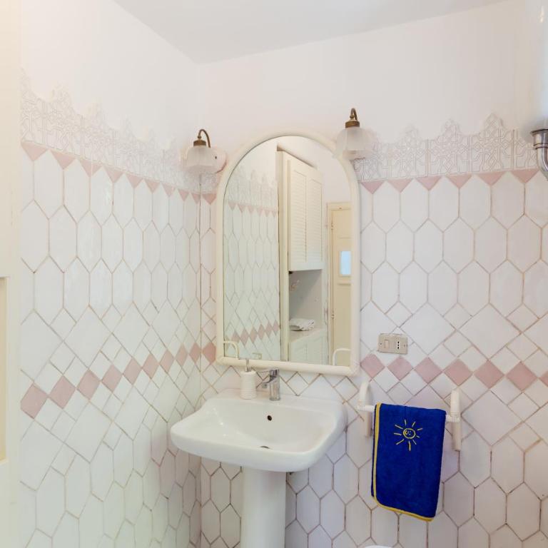 La Perla Marina Suite - Double Room - 7