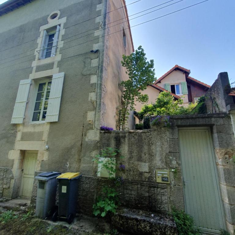 Charmant T2 Duplex avec Terrasse au bord du Clain - Appartement 1 Chambre - 32