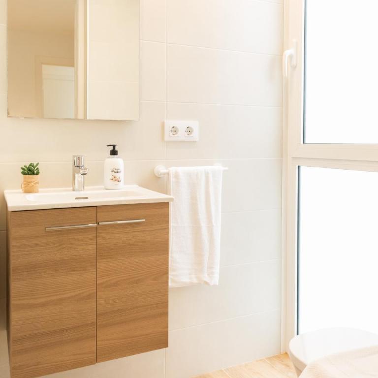 Apartamento con Piscina a 100 M de la playa - Apartamento de 3 dormitorios - 29