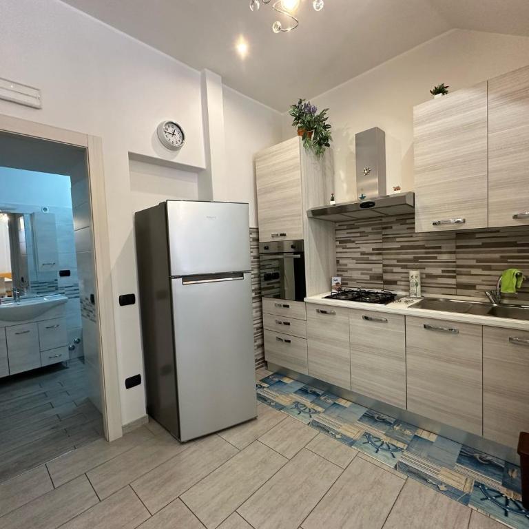 Il Delfino Apartment - Two-Bedroom Apartment - 7