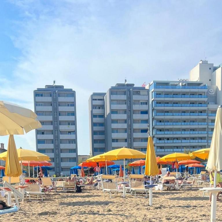 Lignano Sabbiadoro sea front and sea view - Appartamento con 3 Camere da Letto - 1