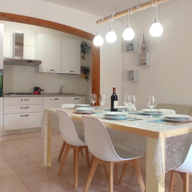 Casa Vacanze Mancaversa by Holiday World - Appartamento con 3 Camere da Letto - 1
