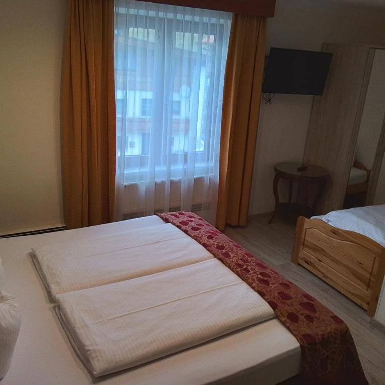 B&B Beretta - Comfort Dreibettzimmer mit Dusche - 1