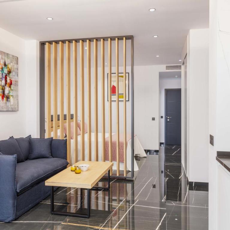 Un acogedor complejo compuesto de 5 apartamentos . - Apartamento con balcón - 1