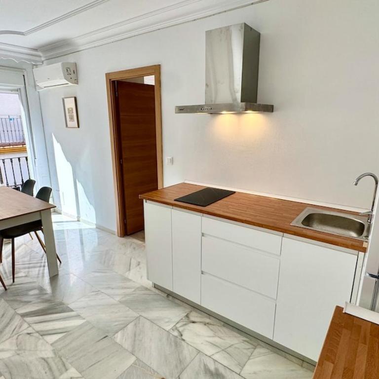 A 2 min de la playa Tren directo Nuevo y cómodo - Apartamento de 1 Dormitorio con balcón y vistas a la ciudad - 11