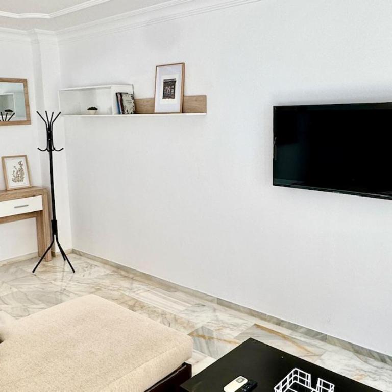 A 2 min de la playa Tren directo Nuevo y cómodo - Apartamento de 1 Dormitorio con balcón y vistas a la ciudad - 8