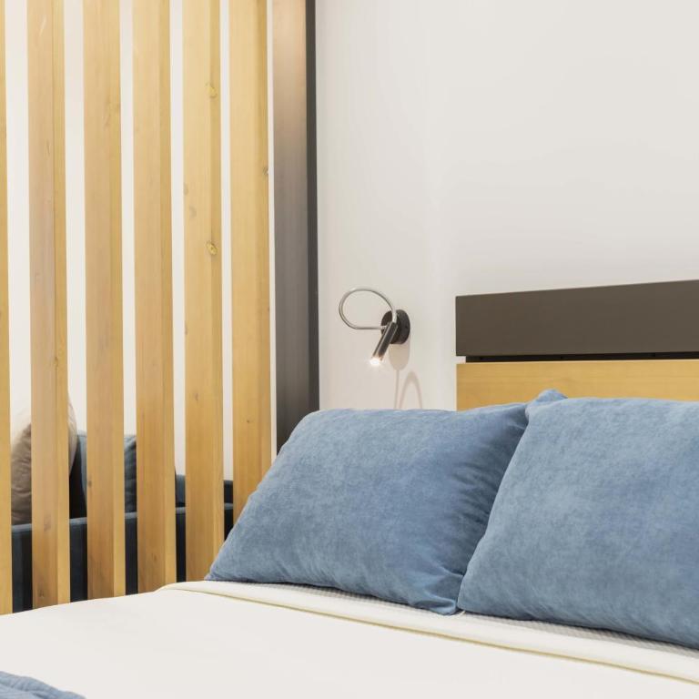Un acogedor complejo compuesto de 5 apartamentos . - Apartamento de 1 dormitorio con terraza - 2
