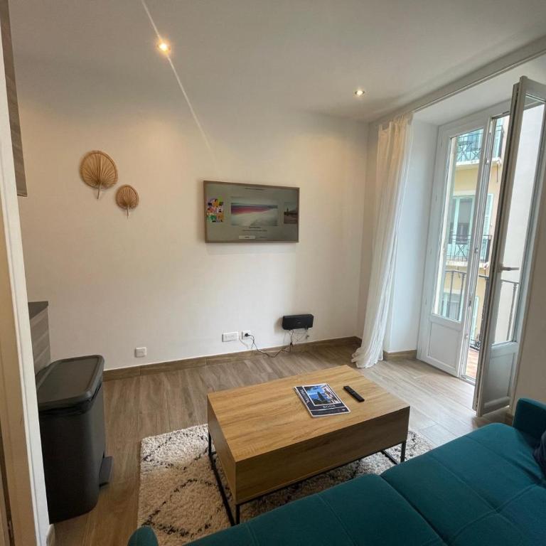 Studio calme et central avec clim - Appartement - 8