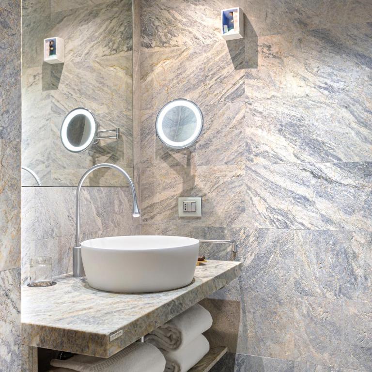 Galleria Vik Milano - Townhouse Galleria - Small Luxury Hotels of the World - Camera Palace con Vista Galleria - 1