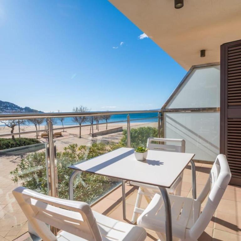 Apartamento Rhodasmar - Three-Bedroom Apartment - 1