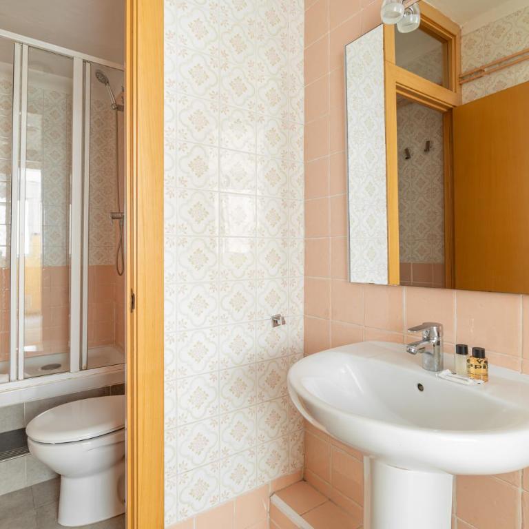 Stay U-nique Apartments Aribau - Three-Bedroom Apartment - 21