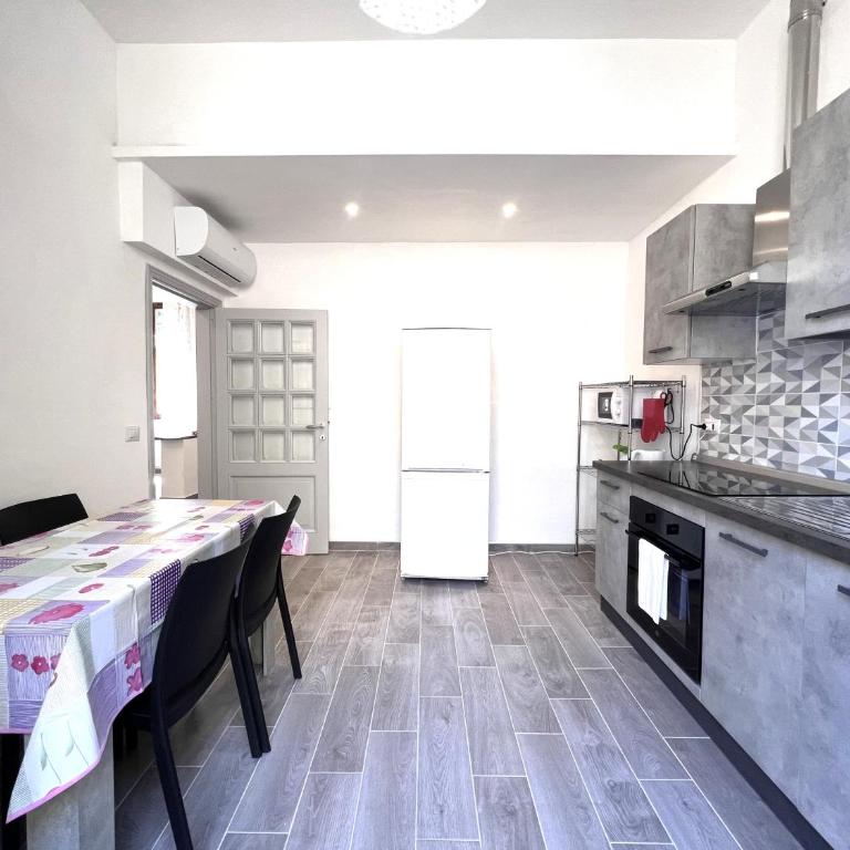 Ortensia-central apartment with terrace - Two-Bedroom Apartment - 4