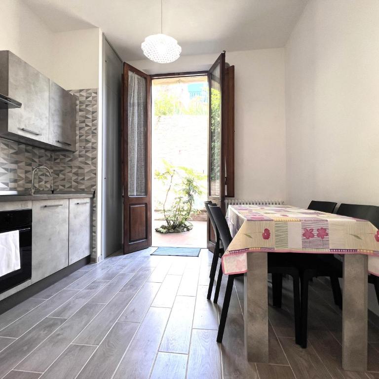 Ortensia-central apartment with terrace - Two-Bedroom Apartment - 24