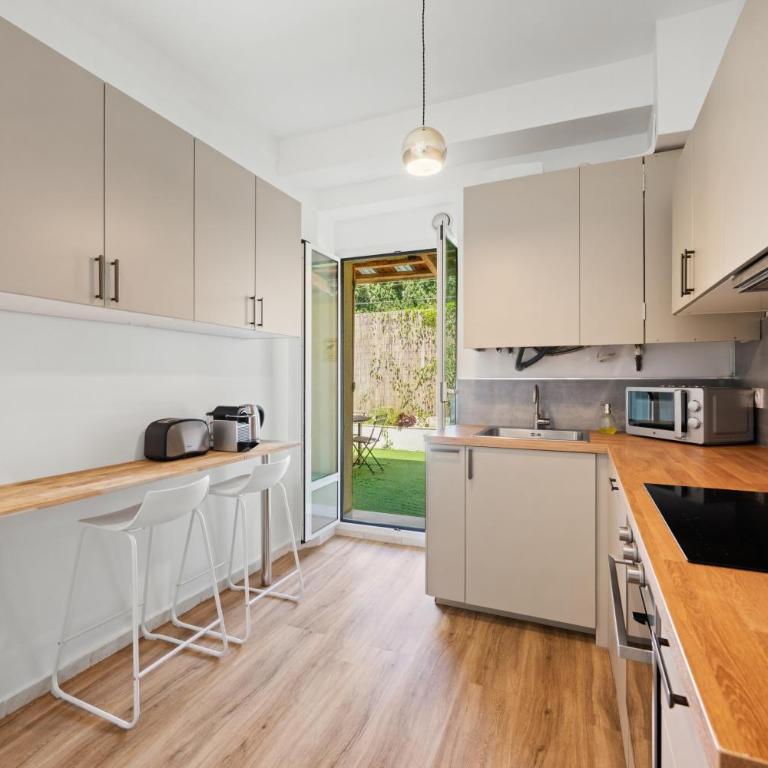 Maison de ville familiale, 5 chambres, terrasse, à 20 minutes du centre ville - Maison 5 Chambres - 14