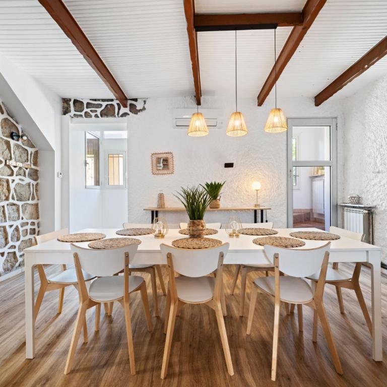 Maison de ville familiale, 5 chambres, terrasse, à 20 minutes du centre ville - Maison 5 Chambres - 28