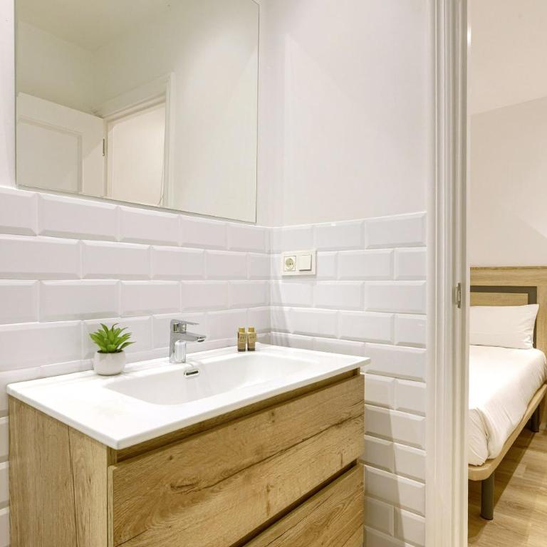 Old Town Carniceria Vieja by Next Stop Bilbao - Three-Bedroom Apartment - 8