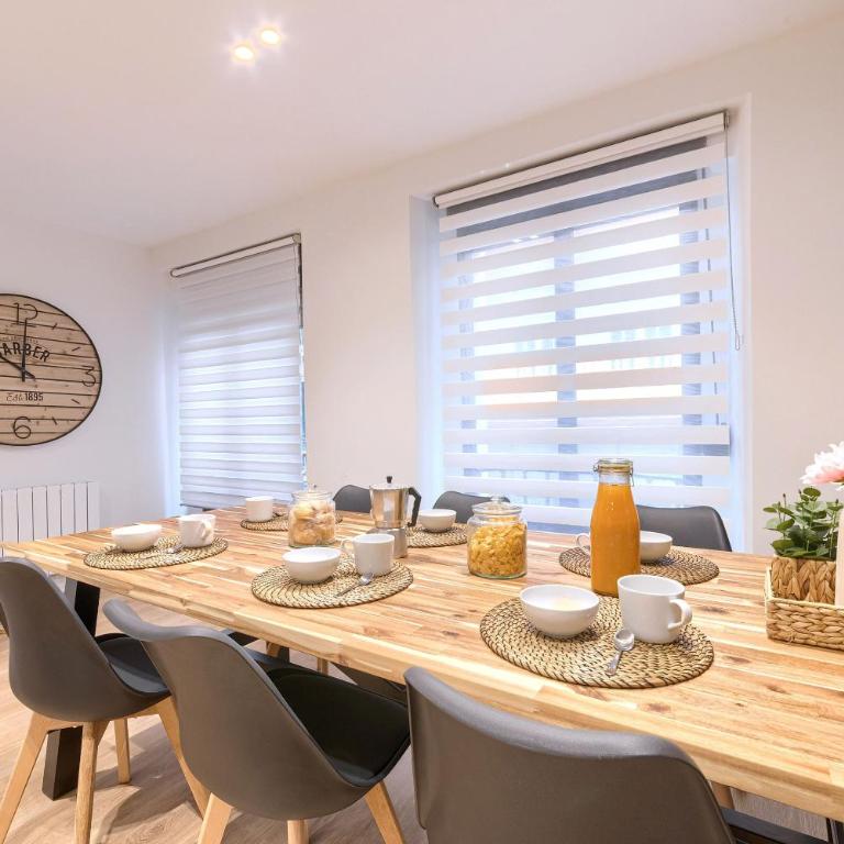 Old Town Carniceria Vieja by Next Stop Bilbao - Three-Bedroom Apartment - 4