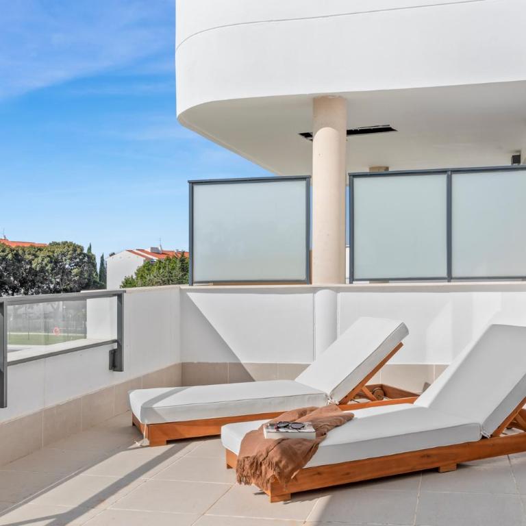 Aranya Garden View - Golf & Beach Escape - Two-Bedroom Apartment with Garden View - 5