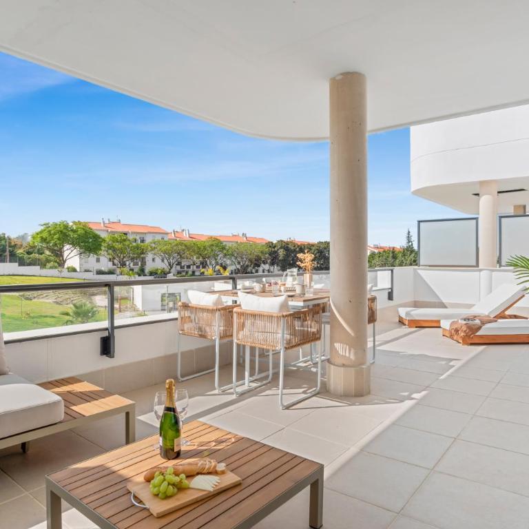 Aranya Garden View - Golf & Beach Escape - Two-Bedroom Apartment with Garden View - 1