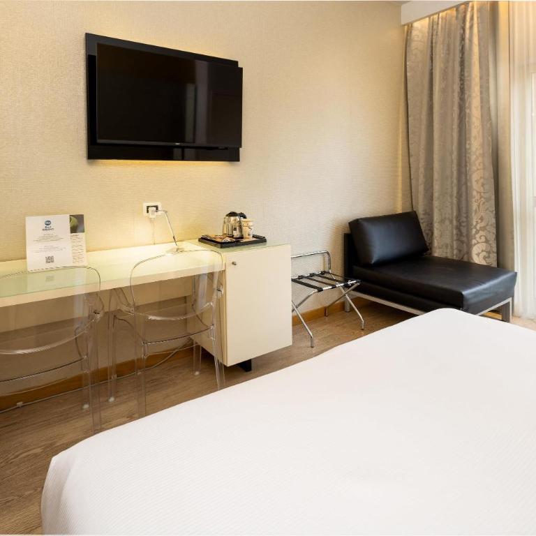 Best Western Hotel Luxor - Classic Queen Room - 2