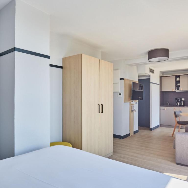 Appart'hôtel Odalys City - Aix en Provence Centre Rotonde - Les Floridianes - Studio Supérieur avec Terrasse (2 Personnes) - 18