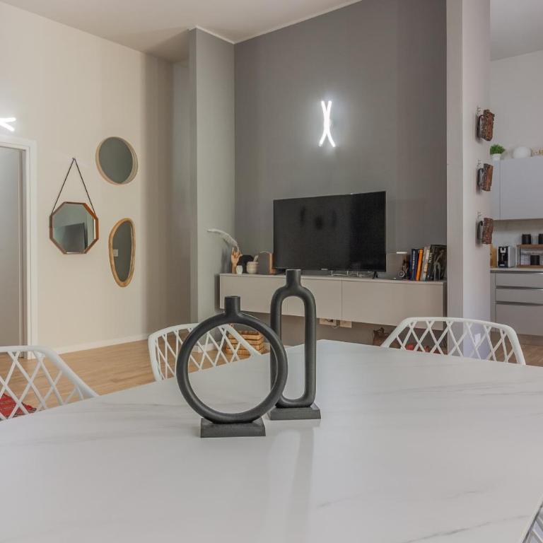 A Night At the Museum - Lake Como - Appartamento Superior con 2 Camere da Letto - 13