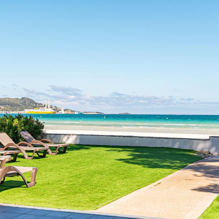 Villa Garballons 9 Alcudia - Sea Front by PriorityVillas - Villa - 1