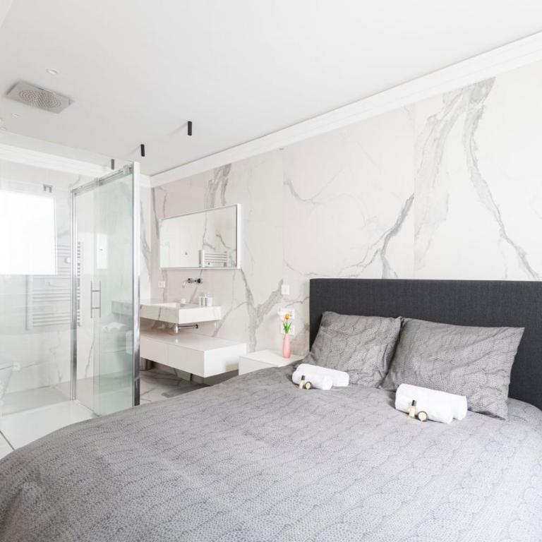 GuestReady - Elegant Escape near Plaza Athénée - One-Bedroom Apartment - 4
